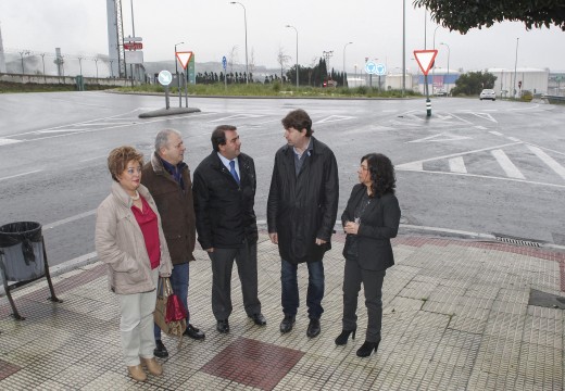 O alcalde anuncia a firma do convenio entre os concellos da Coruña e Arteixo e a Xunta para que o bus urbano chegue a Meicende